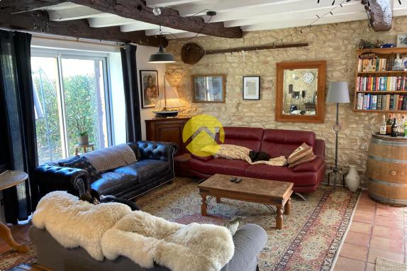 Maison perigourdine avec hangar 