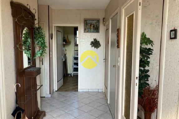 Beau terrain avec vue