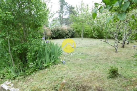 Belle maison de pierres restaurée.