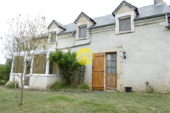 Belle maison de pierres restaurée.