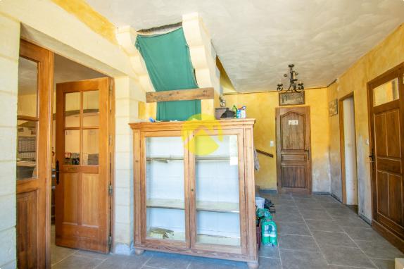 Maison rénovée avec hangar