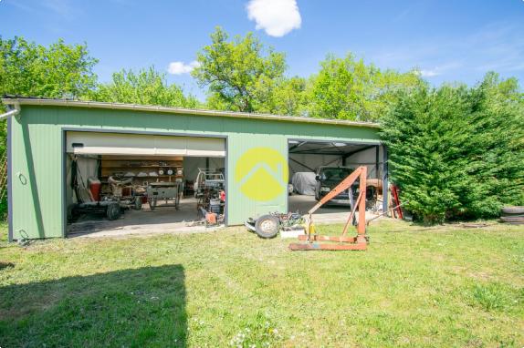 Maison rénovée avec hangar