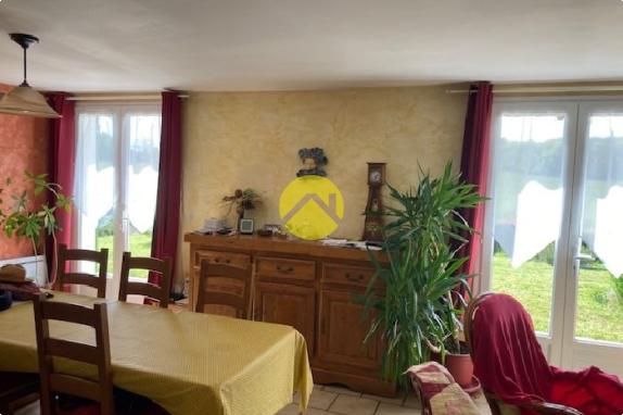 Pavillon sur s/-sol  3 Ch