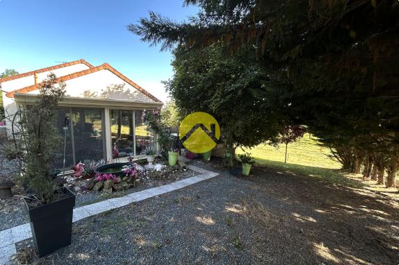MAISON RENOVEE VUE A LA CAMPAGNE