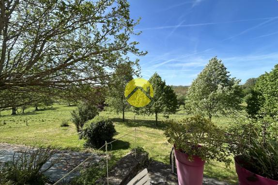 MAISON RENOVEE VUE A LA CAMPAGNE