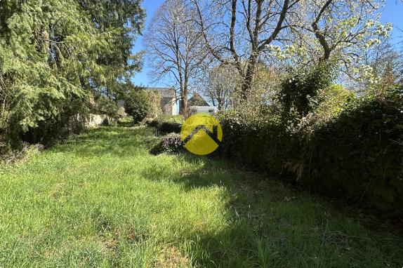 ANCIENNE MAISON EN PIERRE ET PARC 