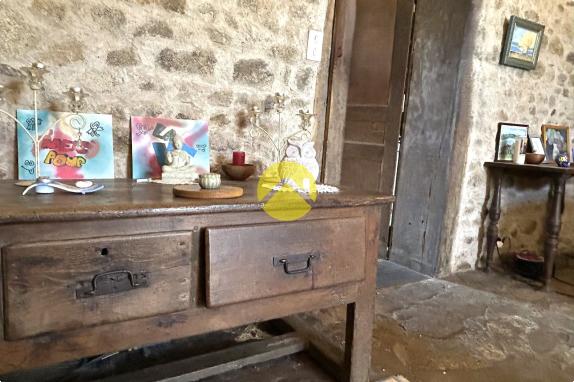 ANCIENNE MAISON EN PIERRE ET PARC 