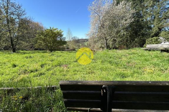ANCIENNE MAISON EN PIERRE ET PARC 