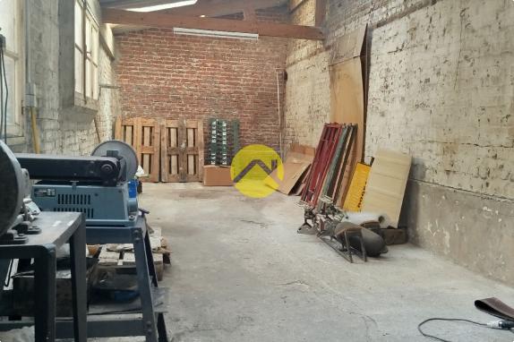 Local commercial libre d'activité