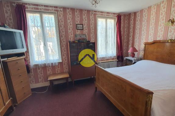 Maison de bourg avec garage 