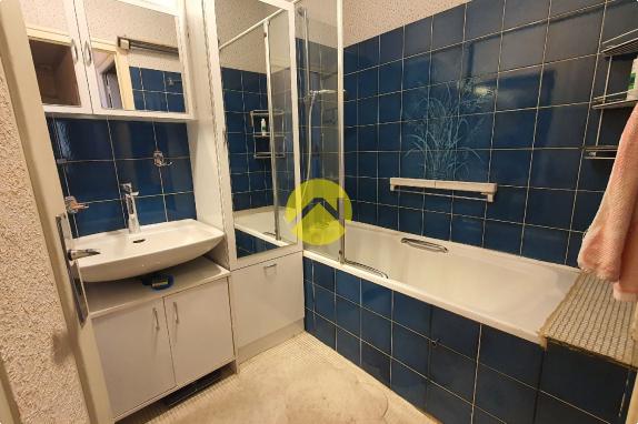 Maison de bourg avec garage 