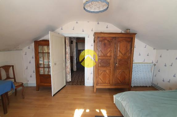 Maison de bourg avec garage 