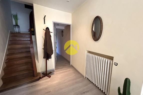 MAISON DE BOURG HABITABLE DE SUITE