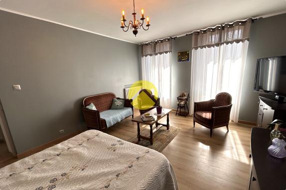 MAISON DE BOURG HABITABLE DE SUITE