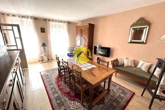 MAISON DE BOURG HABITABLE DE SUITE