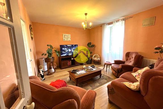 MAISON DE BOURG HABITABLE DE SUITE