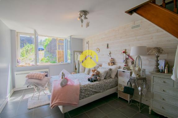 Maison de ville 2ch au calme