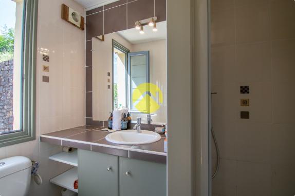 Maison de ville 2ch au calme