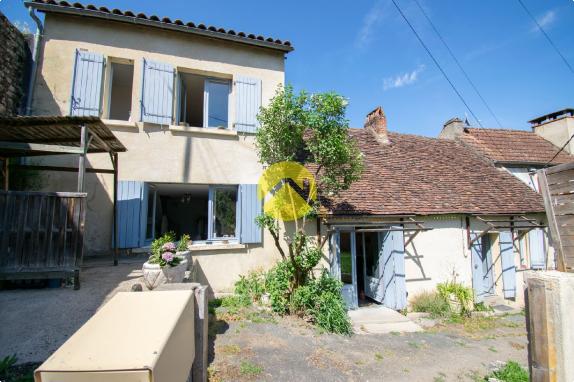 Maison de ville 2ch au calme