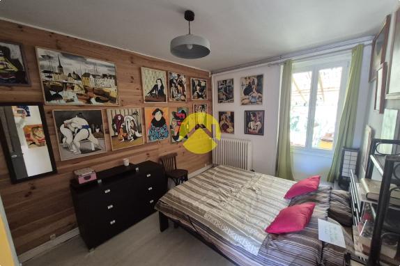 Maison 180m ²  et terrain 1545 m²