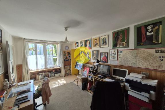 Maison 180m ²  et terrain 1545 m²