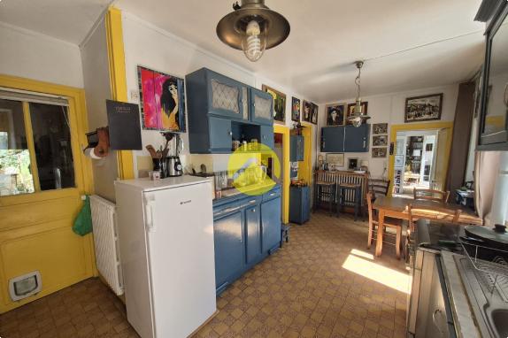 Maison 180m ²  et terrain 1545 m²