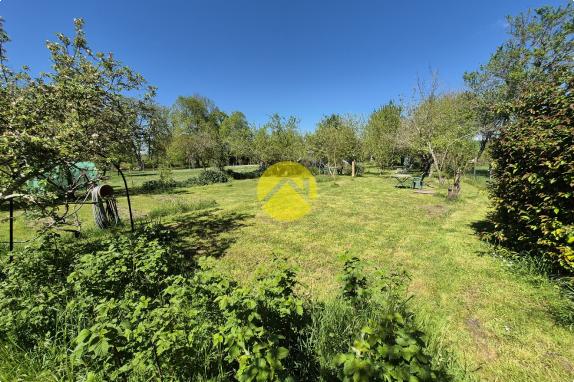 Maison 180m ²  et terrain 1545 m²