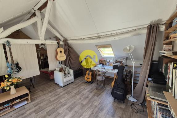 Maison 180m ²  et terrain 1545 m²