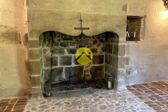 ANCIENNE DEMEURE