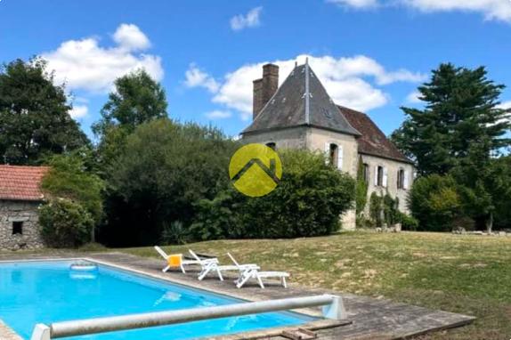ANCIENNE DEMEURE