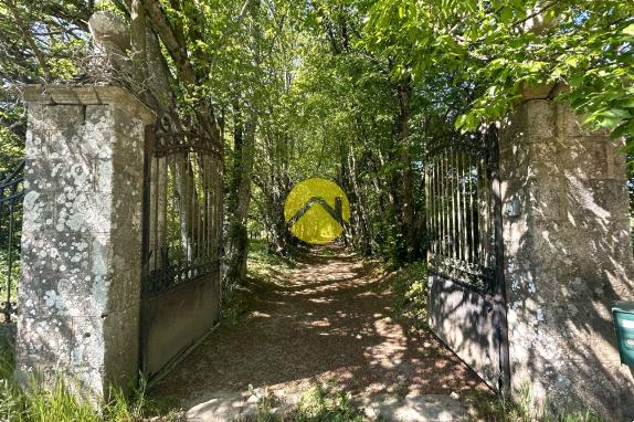 ANCIENNE DEMEURE