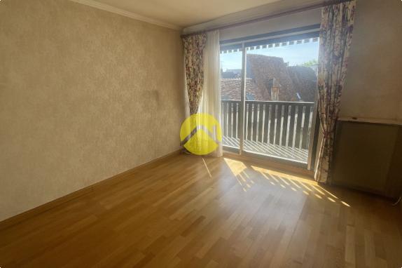 APPARTEMENT RUE MIREBEAU