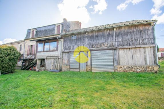 Maison à rénover avec hangar