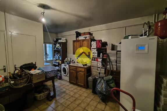 Longère 212m².Dépendances 450m²