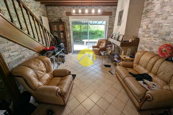 Longère 212m².Dépendances 450m²