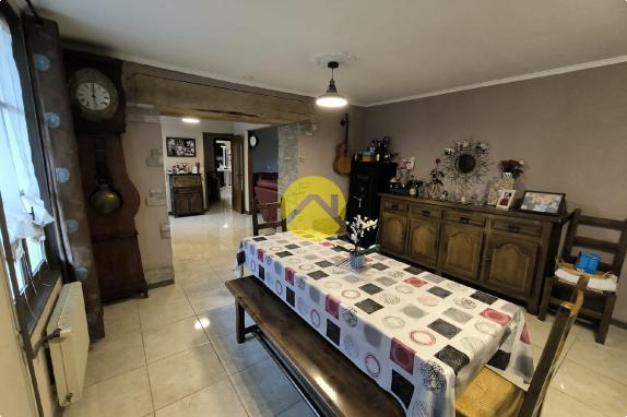 Longère 212m².Dépendances 450m²
