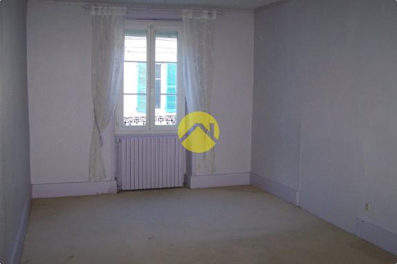 MAISON DE VILLE RENOVEE AVEC GOUT