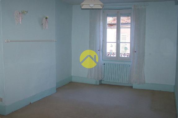 MAISON DE VILLE RENOVEE AVEC GOUT