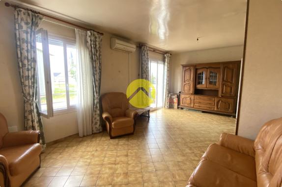 MAISON 3 CHAMBRES CENTRE BOURG