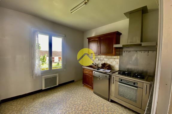 MAISON 3 CHAMBRES CENTRE BOURG