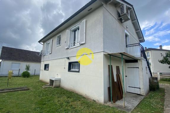 MAISON 3 CHAMBRES CENTRE BOURG
