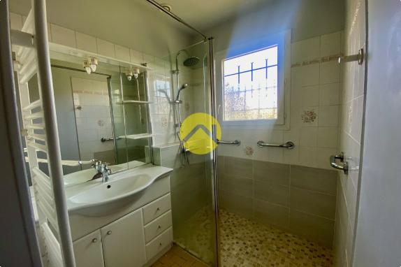 MAISON 3 CHAMBRES CENTRE BOURG