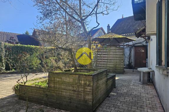 MAISON FAMILIALE