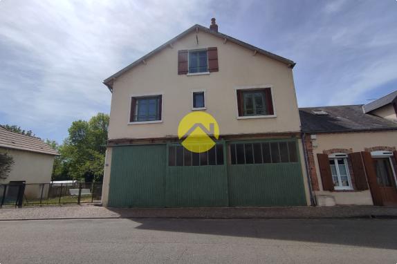 GRAND GARAGE!