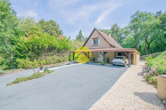 Charmante maison avec deux garages