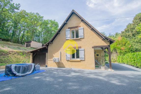 Charmante maison avec deux garages