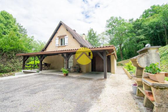 Charmante maison avec deux garages