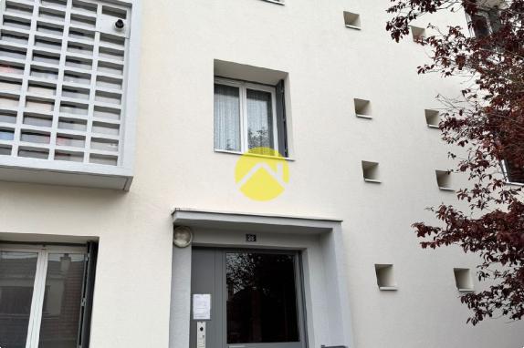 Entièrement rénové - Proche Hôpital