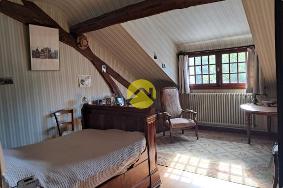 MAISON DE VILLAGE ET DEPENDANCE