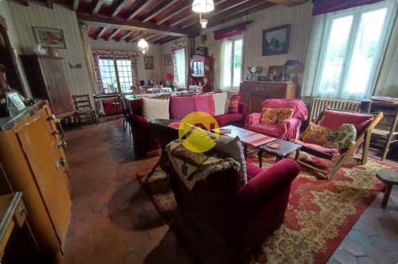 MAISON DE VILLAGE ET DEPENDANCE